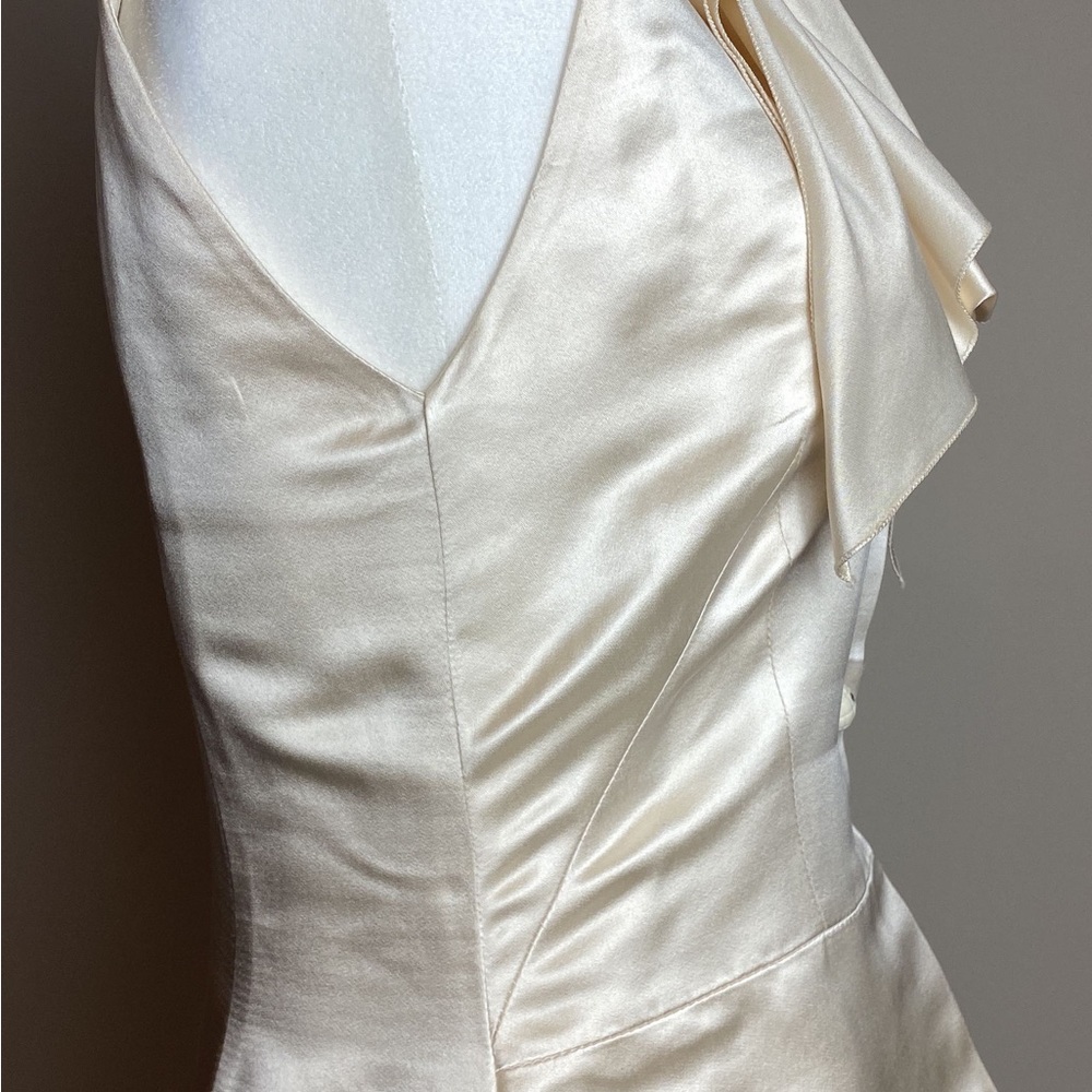 CHANEL Champagne Silk Sleeveless Blouse - Picture 3 of 9